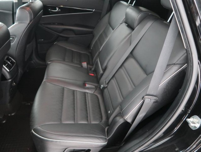 Kia Sorento  2.2 CRDi 