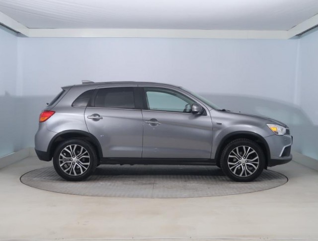 Mitsubishi ASX  2.2 DI-D 