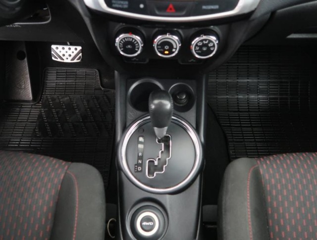 Mitsubishi ASX  2.2 DI-D 