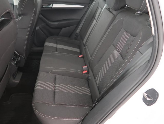 Škoda Karoq  1.6 TDI Ambition