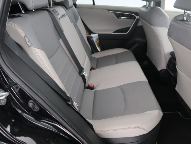 Toyota RAV 4  2.5 Hybrid 