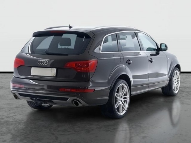 Audi Q7  3.0 TDI 