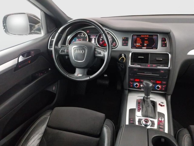Audi Q7  3.0 TDI 