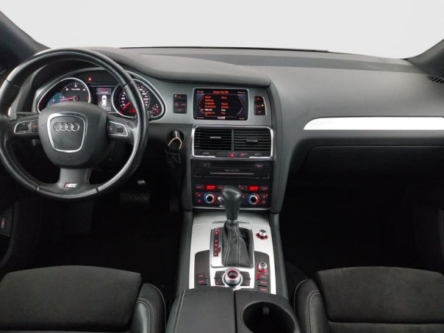 Audi Q7  3.0 TDI 