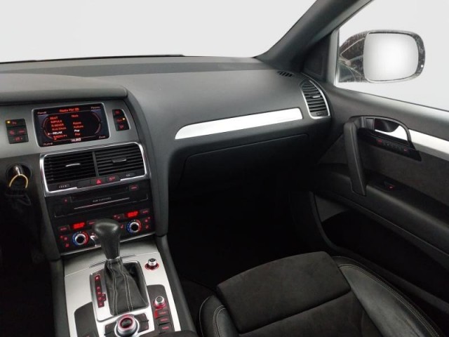 Audi Q7  3.0 TDI 