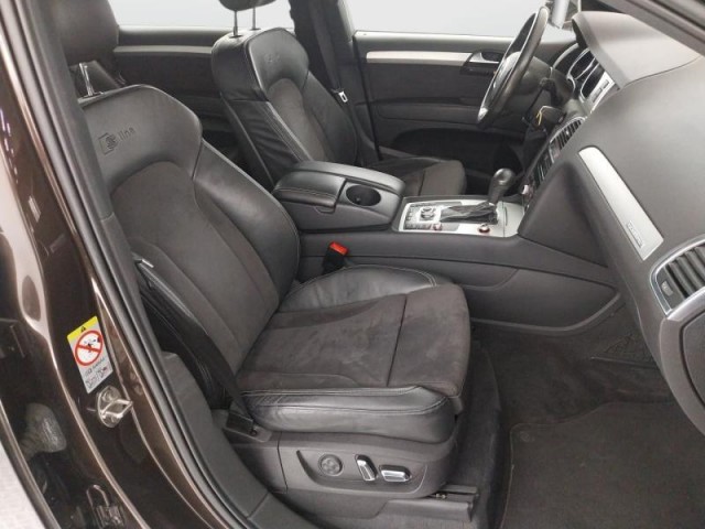 Audi Q7  3.0 TDI 