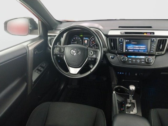 Toyota RAV 4  2.0 VVT-i Business