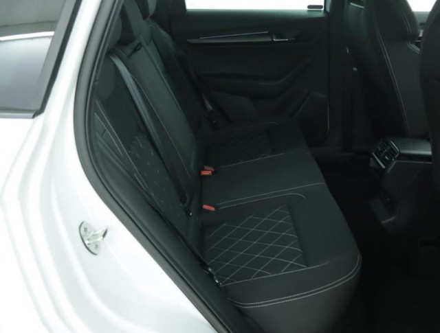 Škoda Karoq  1.5 TSI Sportline