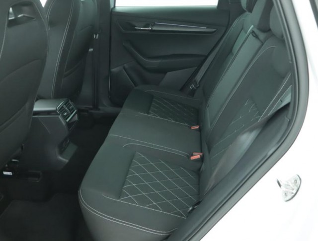 Škoda Karoq  1.5 TSI Sportline