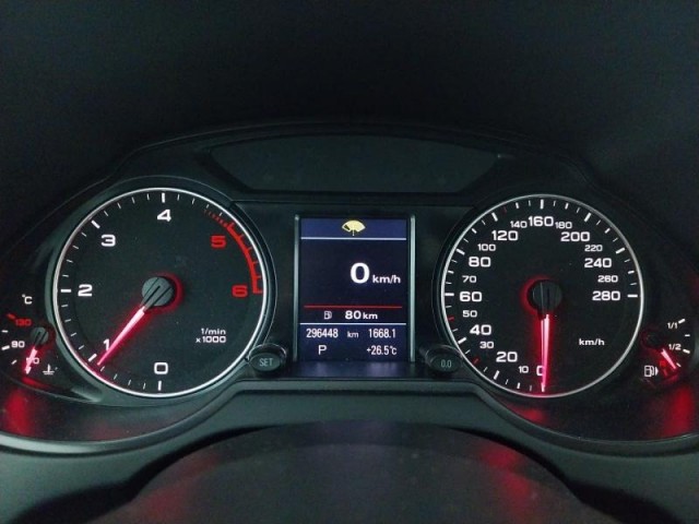 Audi Q5  2.0 TDI basis