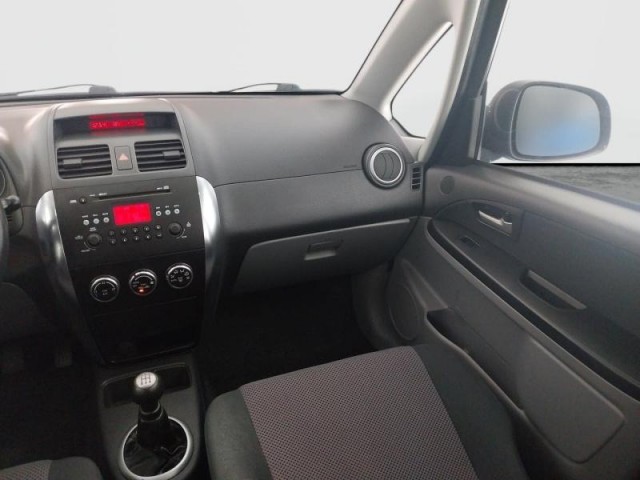 Suzuki SX4  1.6 VVT 