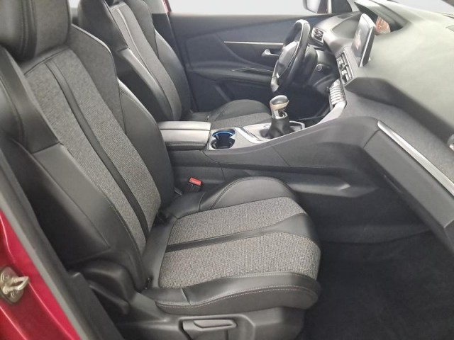Peugeot 3008  1.2 PureTech 