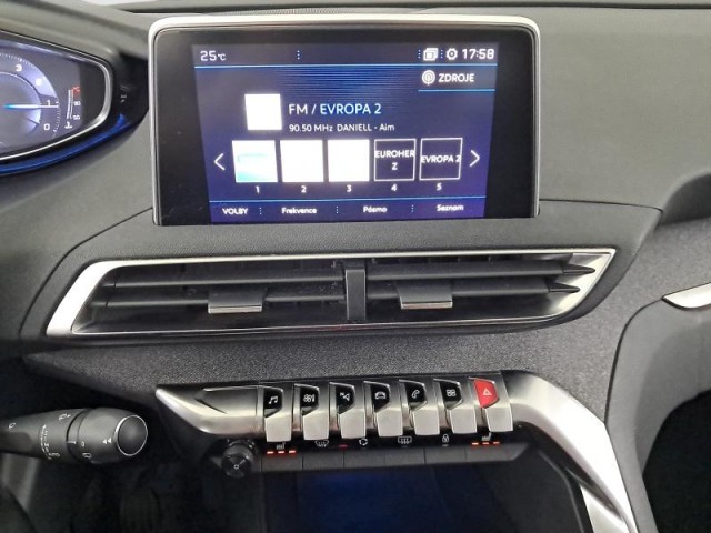 Peugeot 3008  1.2 PureTech 