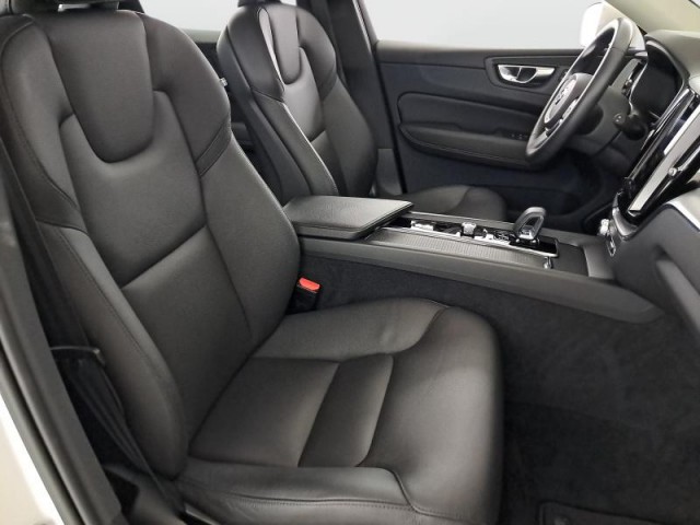 Volvo XC60  B4 AWD Momentum