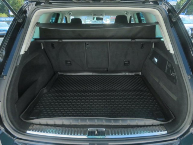 Volkswagen Touareg  3.0 TDI 