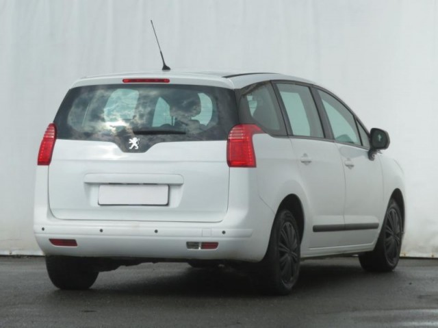 Peugeot 5008  1.6 HDi 