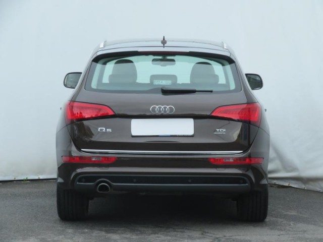 Audi Q5  2.0 TDI 