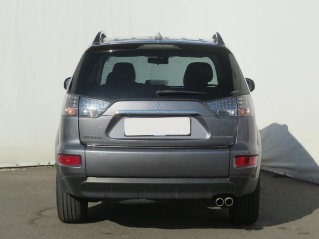 Mitsubishi Outlander  2.2 DI-D 