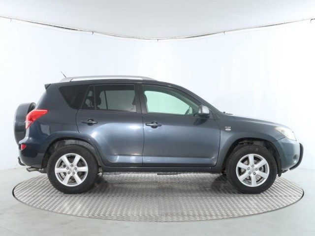 Toyota RAV 4  2.2 D-4D 