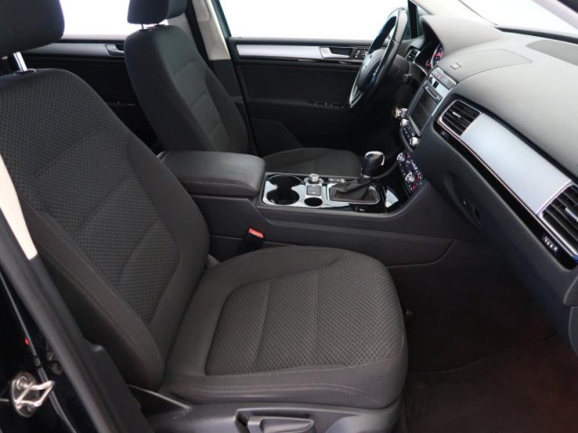 Volkswagen Touareg  3.0 TDI 