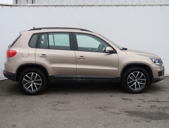 Volkswagen Tiguan  2.0 TDI 