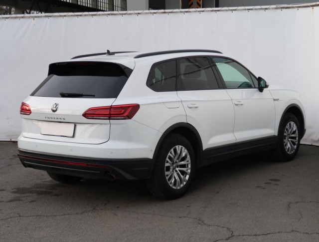 Volkswagen Touareg  3.0 TDI 