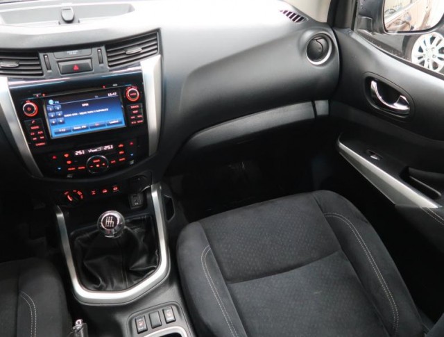 Nissan Navara  2.3 dCi 