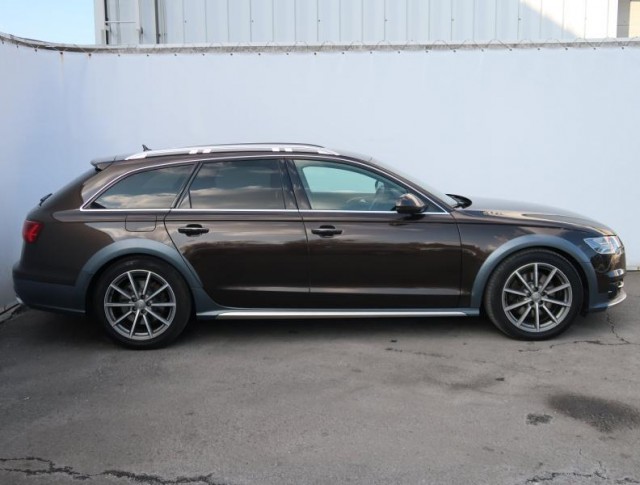 Audi A6 Allroad  3.0 TDI 