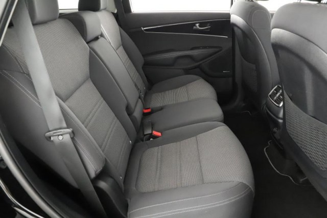 Kia Sorento  2.2 CRDi 