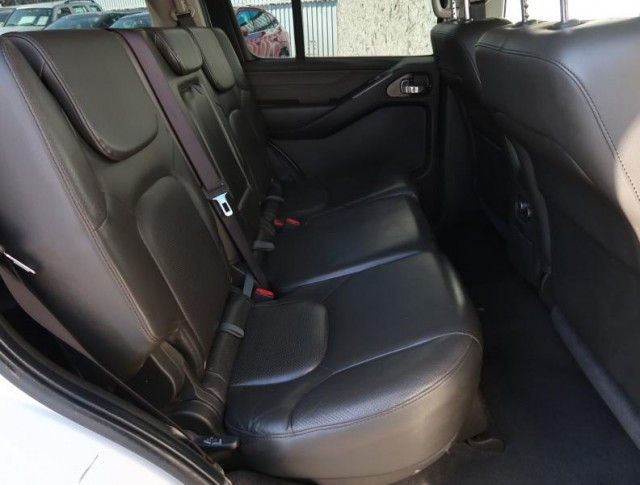 Nissan Pathfinder  2.5 dCi 