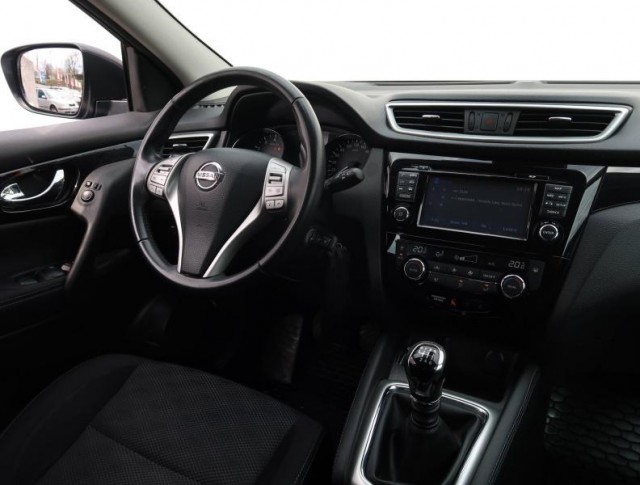 Nissan Qashqai  1.2 DIG-T 