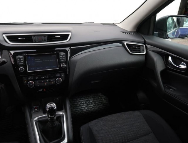 Nissan Qashqai  1.2 DIG-T 