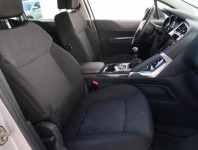 Peugeot 3008  1.6 HDi 