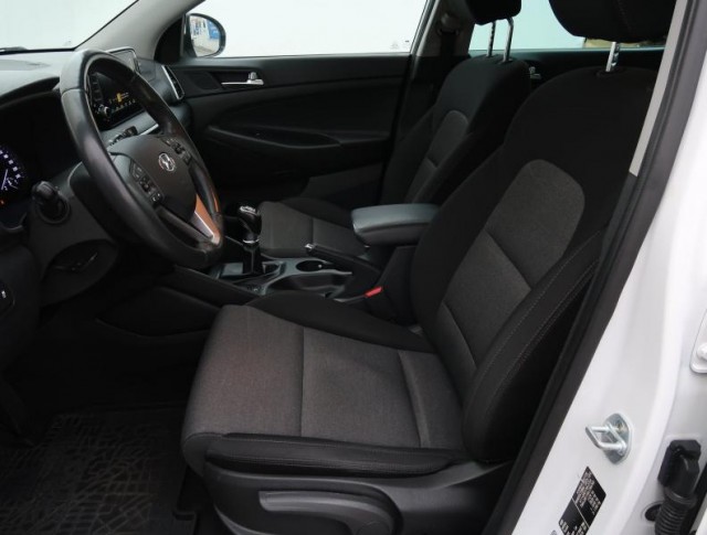 Hyundai Tucson  1.6 CRDi Trikolor