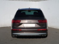 Audi Q7  3.0 TDI S-Line