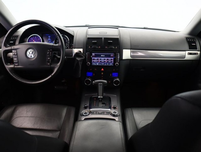 Volkswagen Touareg  3.0 TDI 