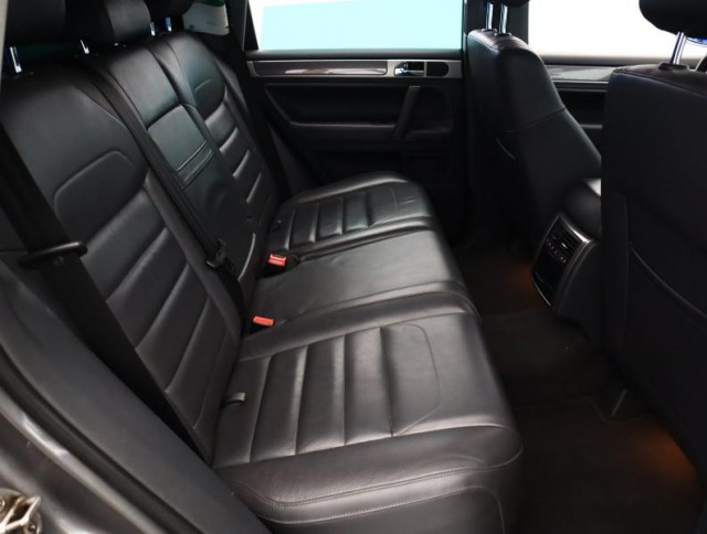 Volkswagen Touareg  3.0 TDI 