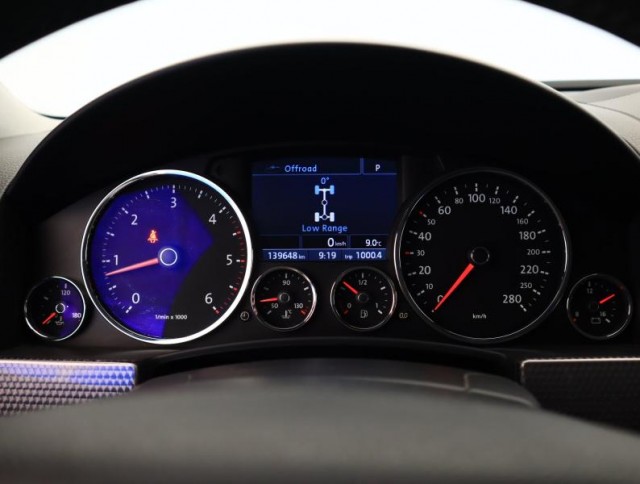 Volkswagen Touareg  3.0 TDI 
