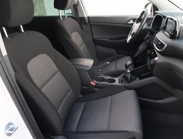 Hyundai Tucson  1.6 CRDi Trikolor