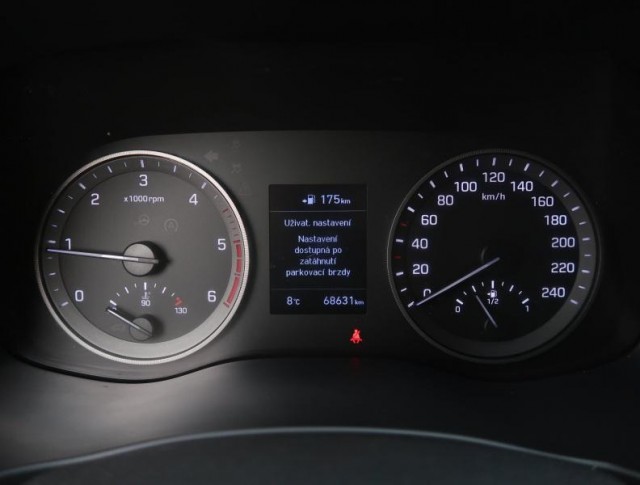 Hyundai Tucson  1.6 CRDi Trikolor