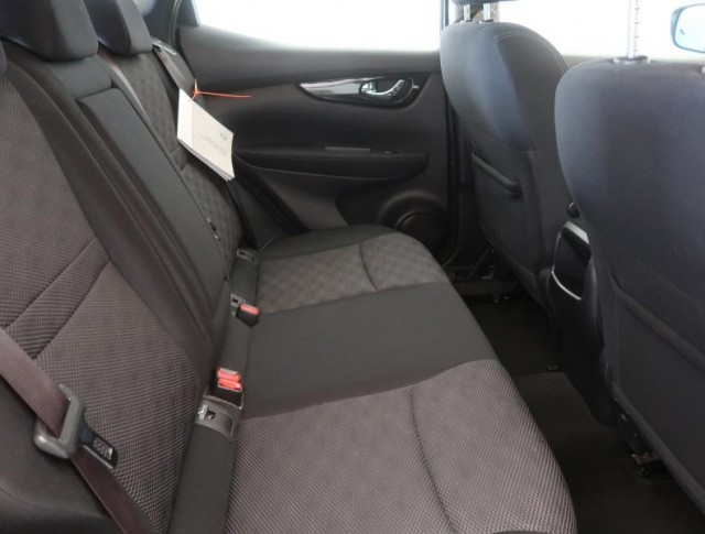 Nissan Qashqai  1.2 DIG-T 