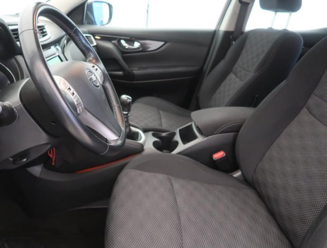 Nissan Qashqai  1.2 DIG-T 