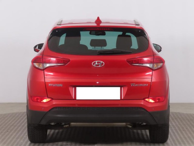 Hyundai Tucson  1.7 CRDi Trikolor