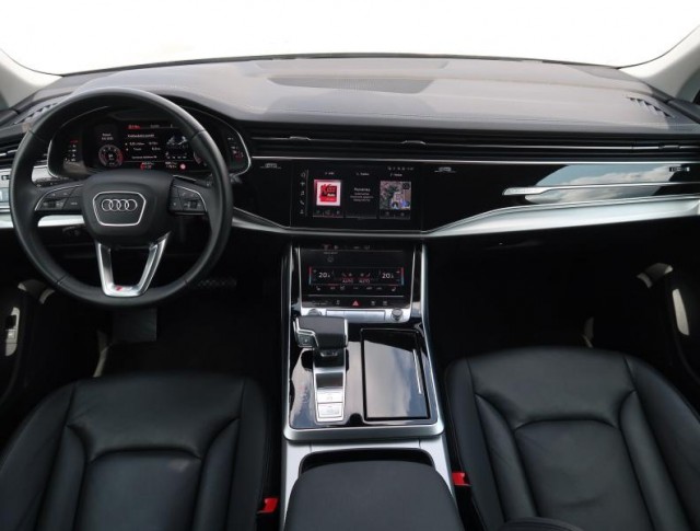 Audi Q7  50 TDI S-Line