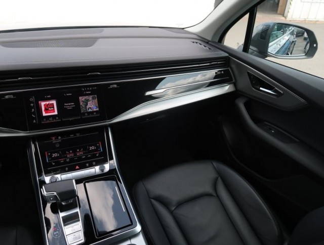 Audi Q7  50 TDI S-Line
