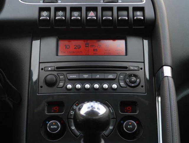 Peugeot 3008  1.6 HDi 