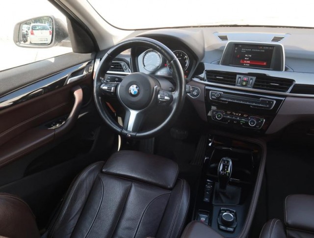 BMW X1  xDrive20i 