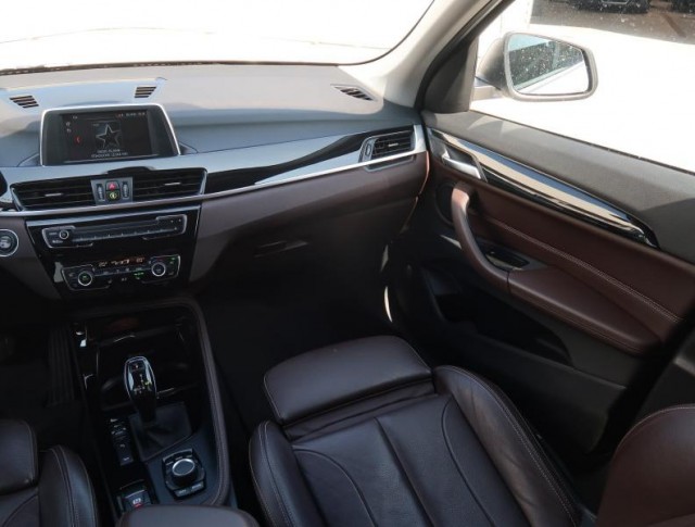 BMW X1  xDrive20i 
