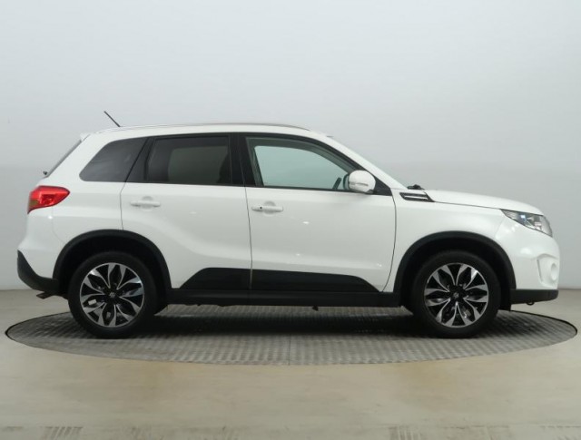 Suzuki Vitara  1.6 VVT Elegance