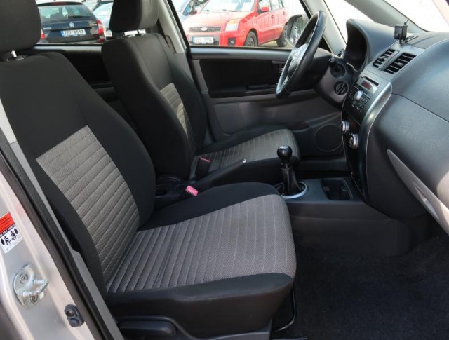 Suzuki SX4  1.6 VVT GLX